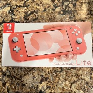 Nintendo Switch Lite, Coral, NWT